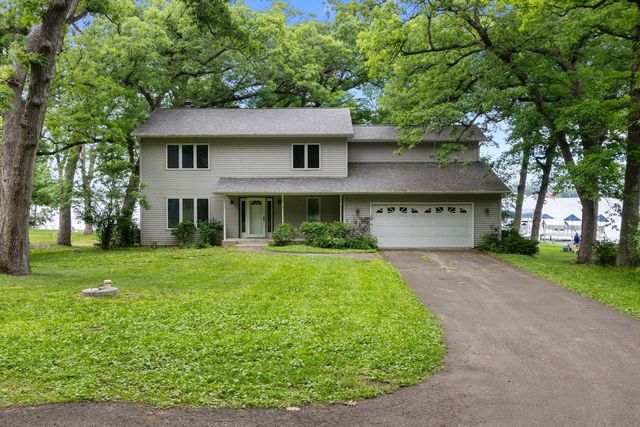 W1534 Sandstone Avenue, Green Lake, WI 54941