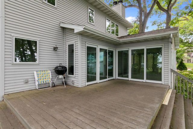 W1534 Sandstone Avenue, Green Lake, WI 54941