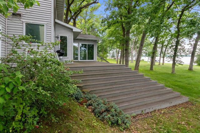 W1534 Sandstone Avenue, Green Lake, WI 54941