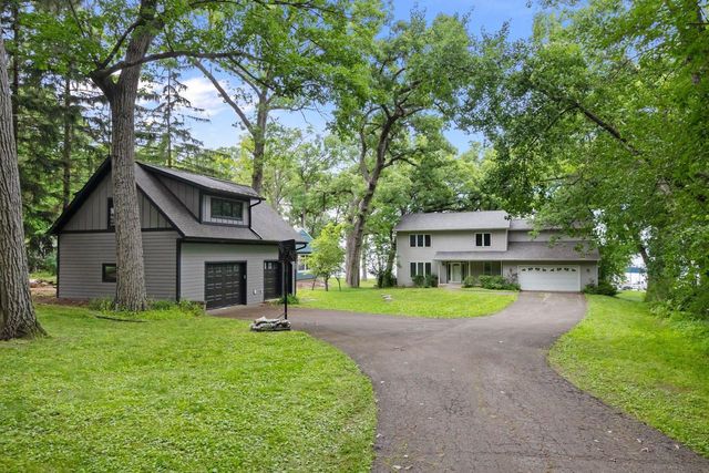 W1534 Sandstone Avenue, Green Lake, WI 54941