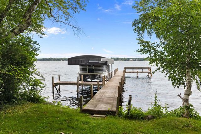 W1534 Sandstone Avenue, Green Lake, WI 54941