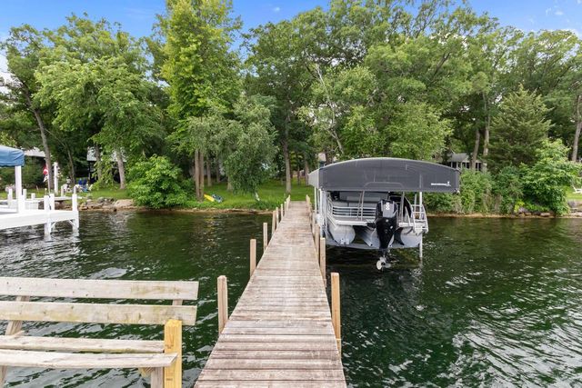 W1534 Sandstone Avenue, Green Lake, WI 54941
