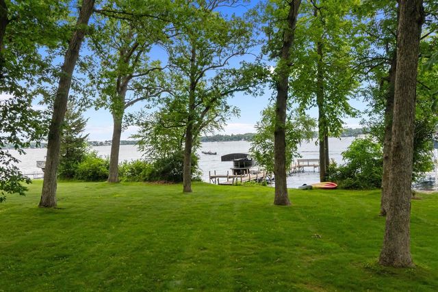 W1534 Sandstone Avenue, Green Lake, WI 54941