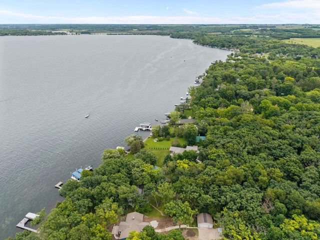 W1534 Sandstone Avenue, Green Lake, WI 54941