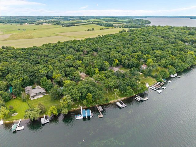 W1534 Sandstone Avenue, Green Lake, WI 54941