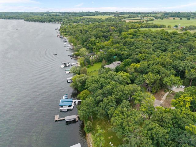 W1534 Sandstone Avenue, Green Lake, WI 54941