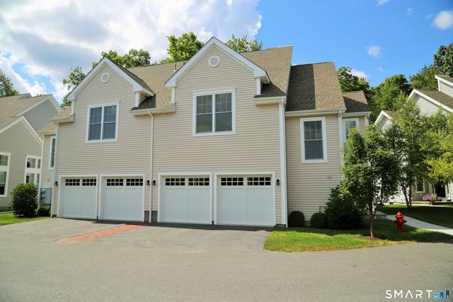 60 Copper Square Drive 60, Bethel, CT 06801