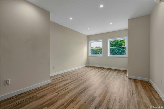 400 A New York Avenue 2, Huntington, NY 11743