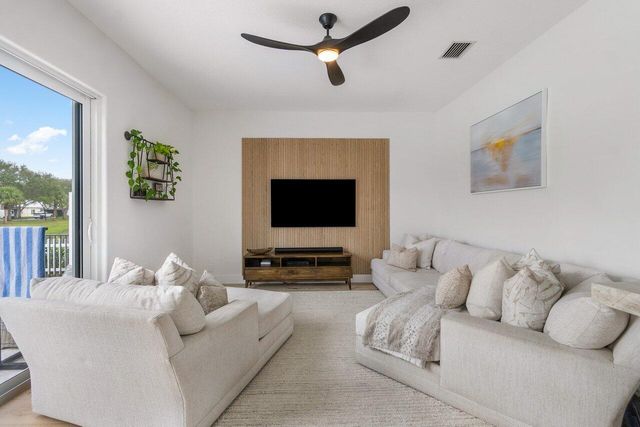 1211 Delray Lakes Drive, Delray Beach, FL 33444