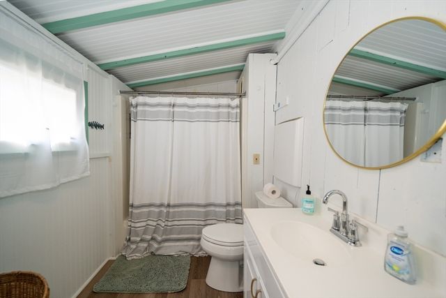 9 Brunswick, Oak Bluffs, MA 02557