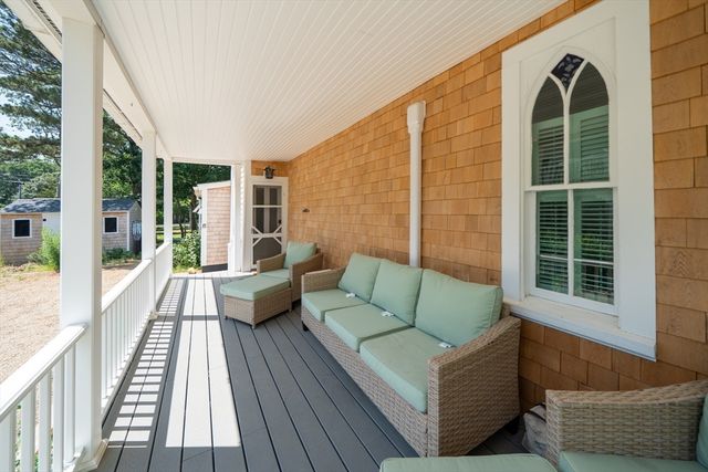 9 Brunswick, Oak Bluffs, MA 02557