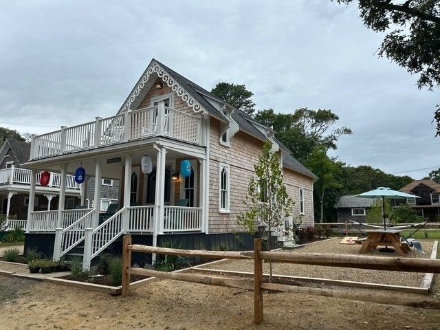 9 Brunswick, Oak Bluffs, MA 02557
