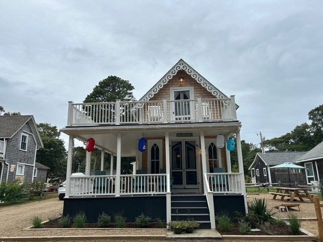 9 Brunswick, Oak Bluffs, MA 02557