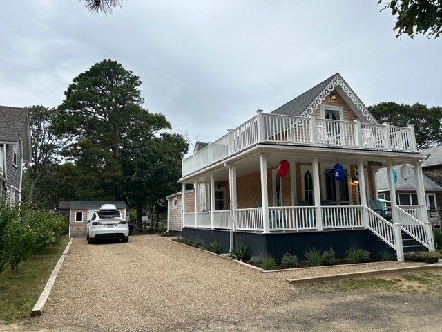 9 Brunswick, Oak Bluffs, MA 02557