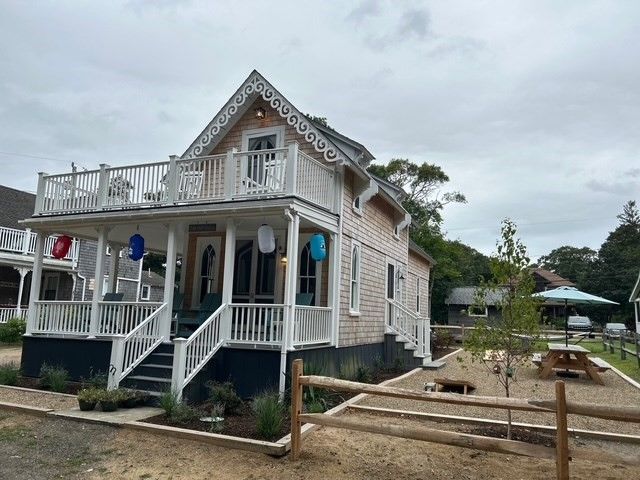 9 Brunswick, Oak Bluffs, MA 02557