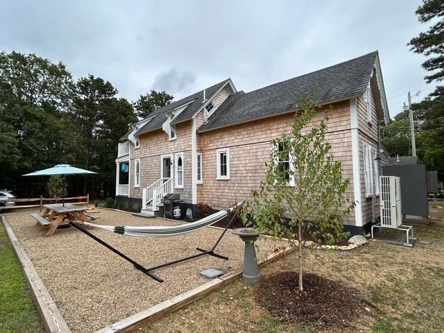 9 Brunswick, Oak Bluffs, MA 02557