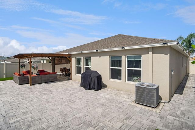 2434 OAKWOOD LANE, Davenport, FL 33837