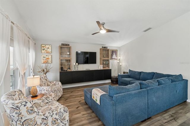 2434 OAKWOOD LANE, Davenport, FL 33837