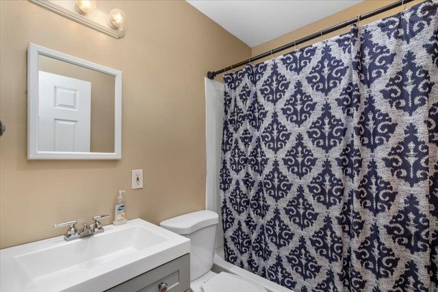 210 Bourne Street, Manchester, NH 03103