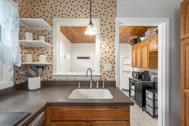 210 Bourne Street, Manchester, NH 03103