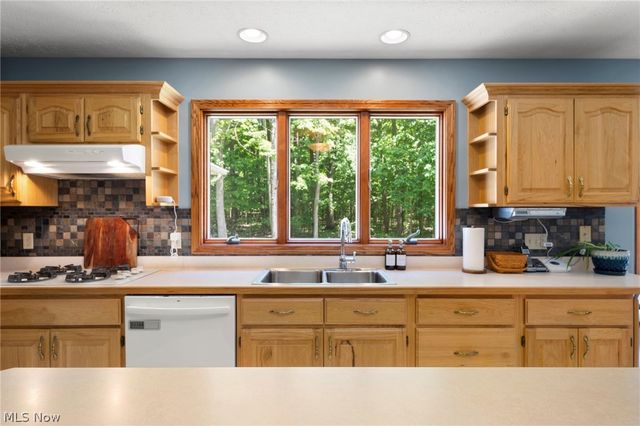 167 Rebecca Lane, Brunswick, OH 44212