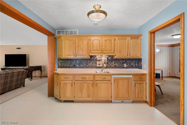 167 Rebecca Lane, Brunswick, OH 44212