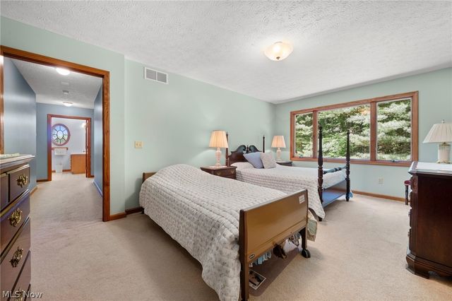 167 Rebecca Lane, Brunswick, OH 44212