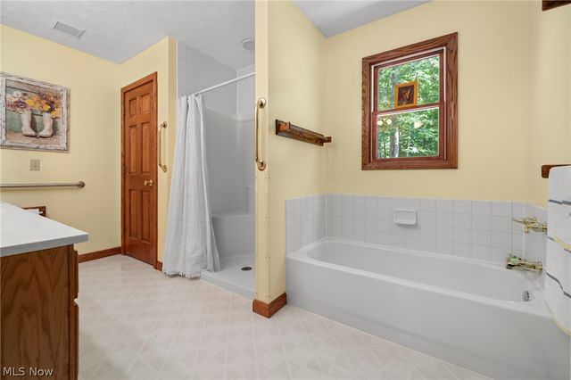 167 Rebecca Lane, Brunswick, OH 44212