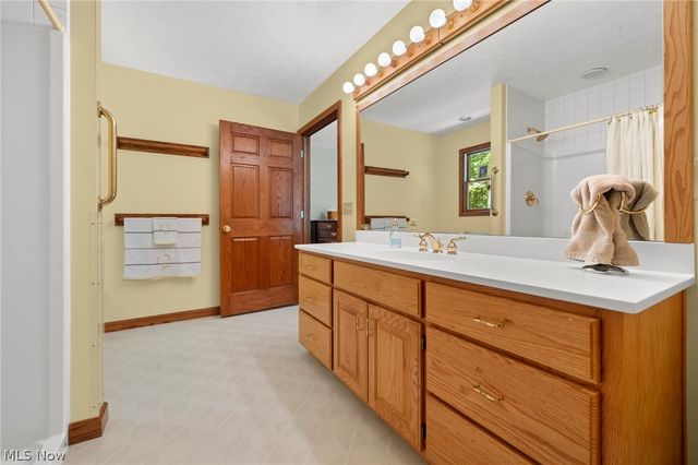 167 Rebecca Lane, Brunswick, OH 44212