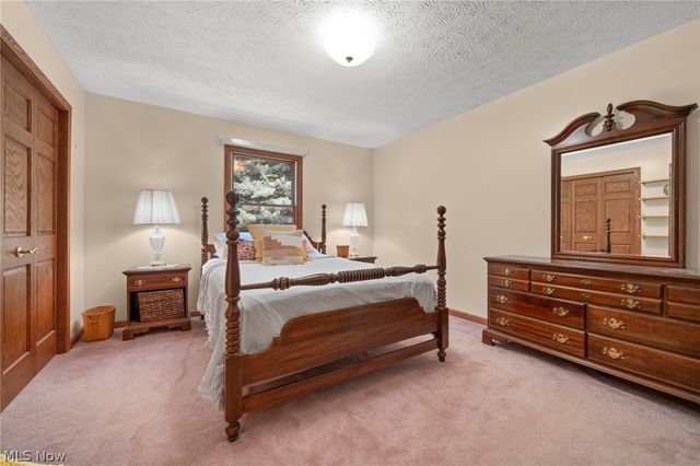 167 Rebecca Lane, Brunswick, OH 44212