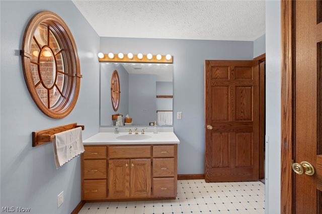 167 Rebecca Lane, Brunswick, OH 44212