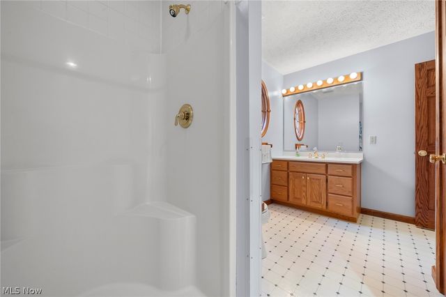 167 Rebecca Lane, Brunswick, OH 44212