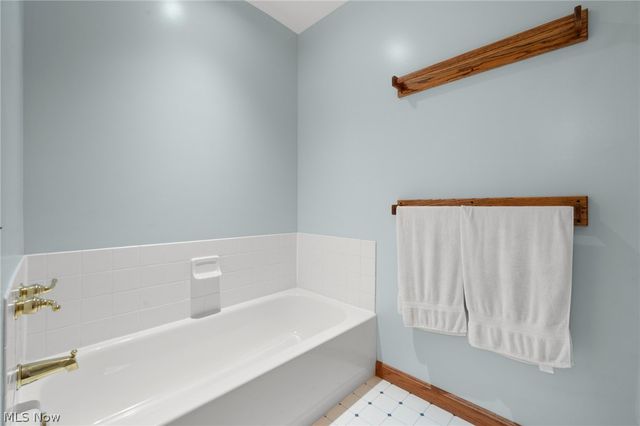 167 Rebecca Lane, Brunswick, OH 44212