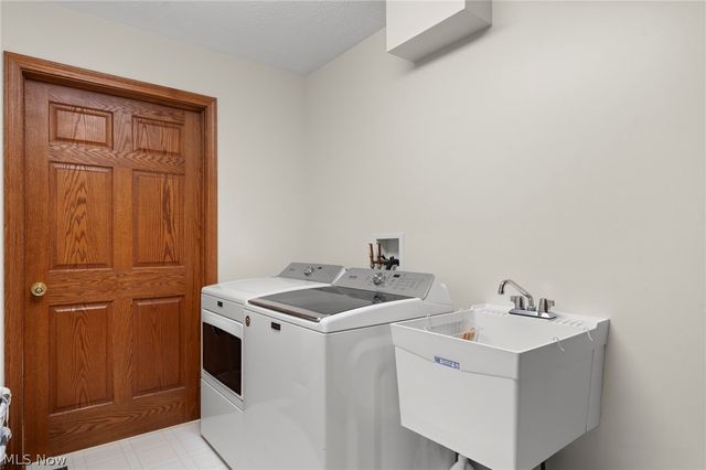 167 Rebecca Lane, Brunswick, OH 44212