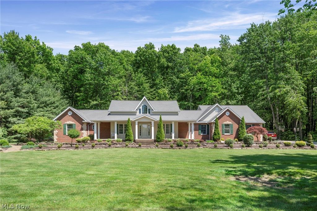 167 Rebecca Lane, Brunswick, OH 44212