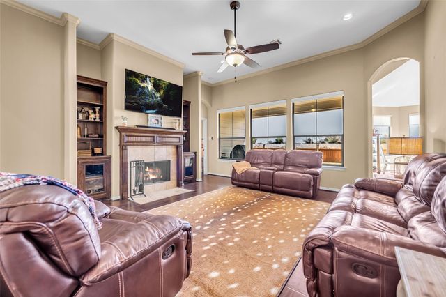 3534 Stonehenge Drive, Montgomery, TX 77356