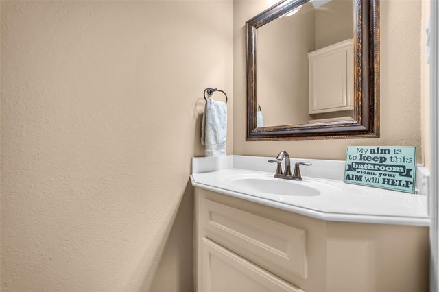 3534 Stonehenge Drive, Montgomery, TX 77356