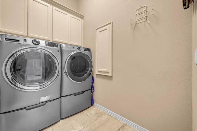 3534 Stonehenge Drive, Montgomery, TX 77356