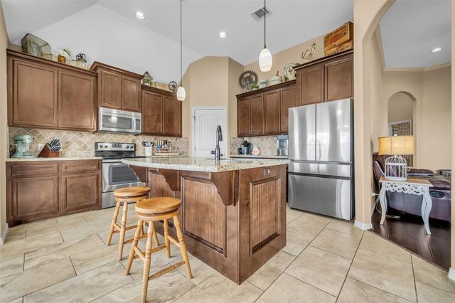 3534 Stonehenge Drive, Montgomery, TX 77356