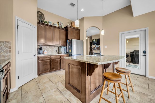 3534 Stonehenge Drive, Montgomery, TX 77356