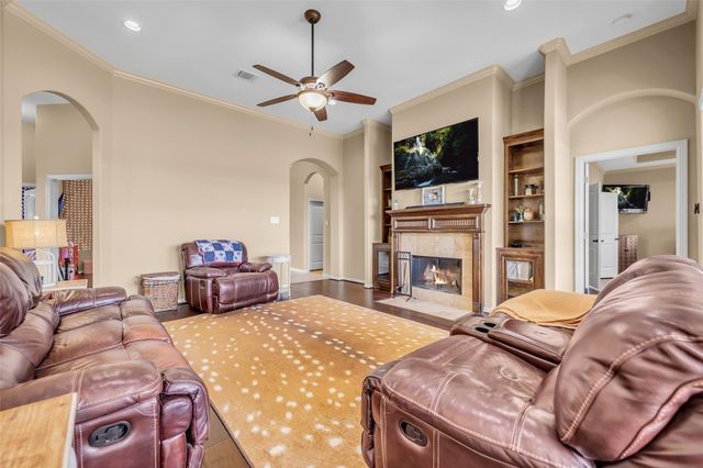 3534 Stonehenge Drive, Montgomery, TX 77356