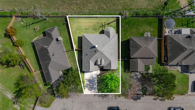 3534 Stonehenge Drive, Montgomery, TX 77356