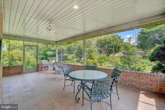 3558 CIMMERON RD, York, PA 17402