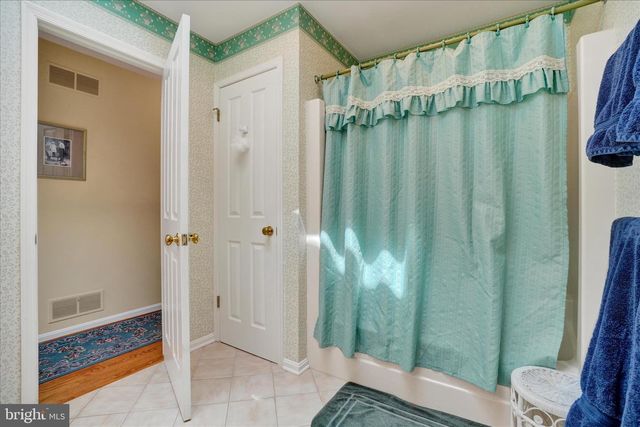 3558 CIMMERON RD, York, PA 17402