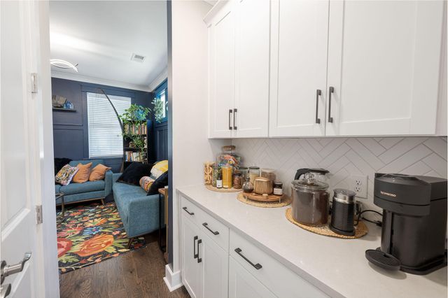 7212 Mossy Creek Lane, Hanahan, SC 29410