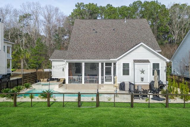 7212 Mossy Creek Lane, Hanahan, SC 29410