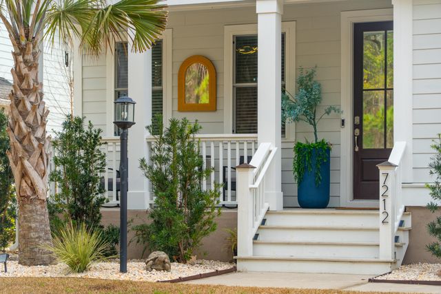 7212 Mossy Creek Lane, Hanahan, SC 29410