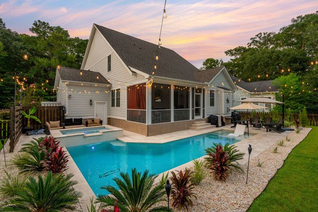 7212 Mossy Creek Lane, Hanahan, SC 29410