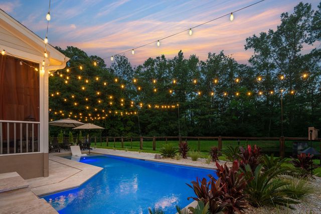 7212 Mossy Creek Lane, Hanahan, SC 29410