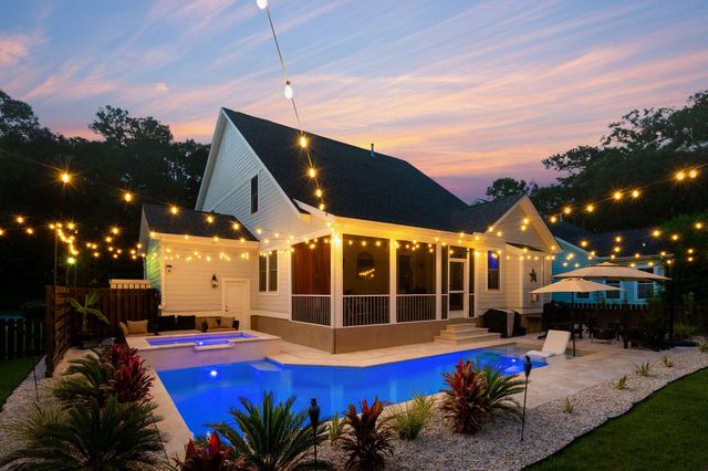 7212 Mossy Creek Lane, Hanahan, SC 29410